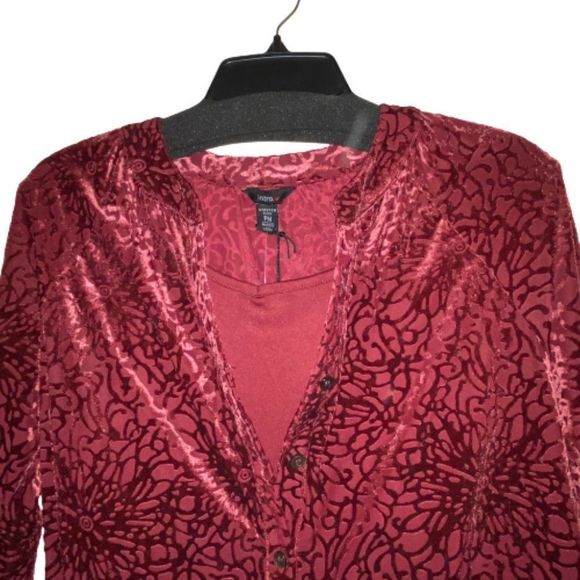🆕Intro. Stretch Petite Burgandy Top size PM - Picture 7 of 9